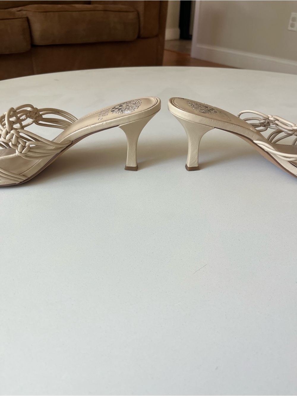 VINCE CAMUTO Nude Leather Braided Sandal Heels, Size 9 - Picture 3 of 4